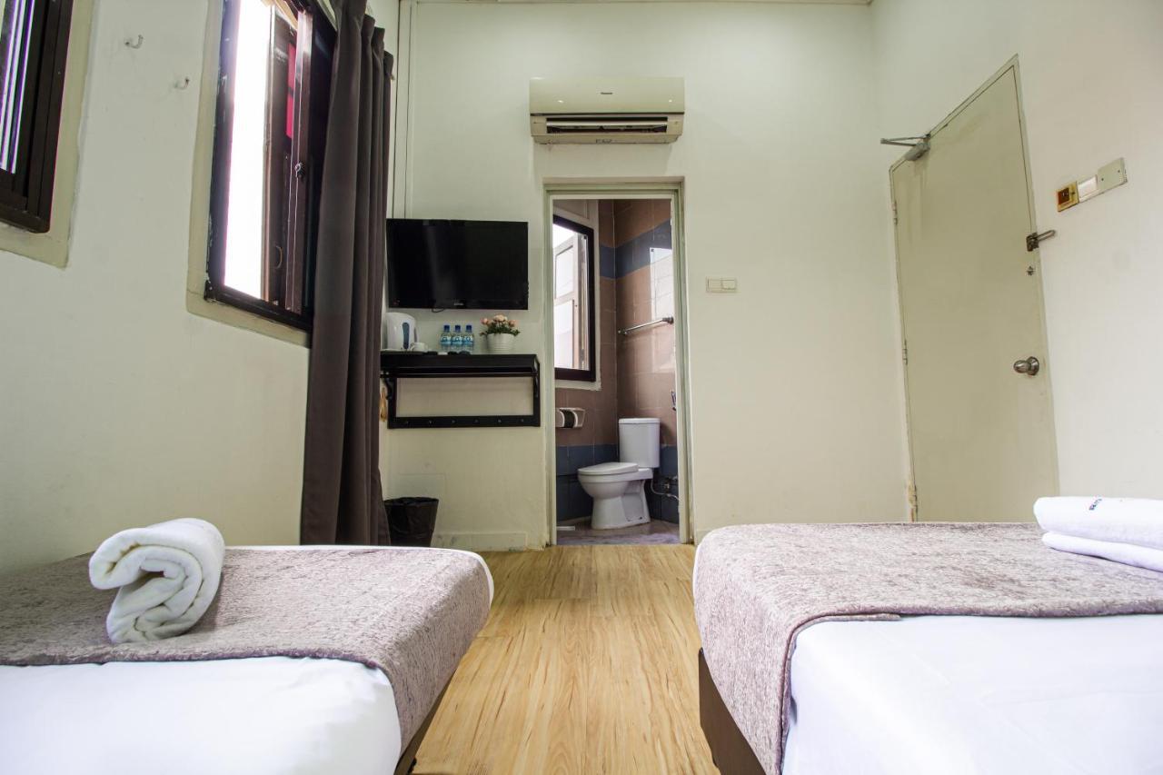 Q Loft Hotels@Geylang Singapore Exteriör bild
